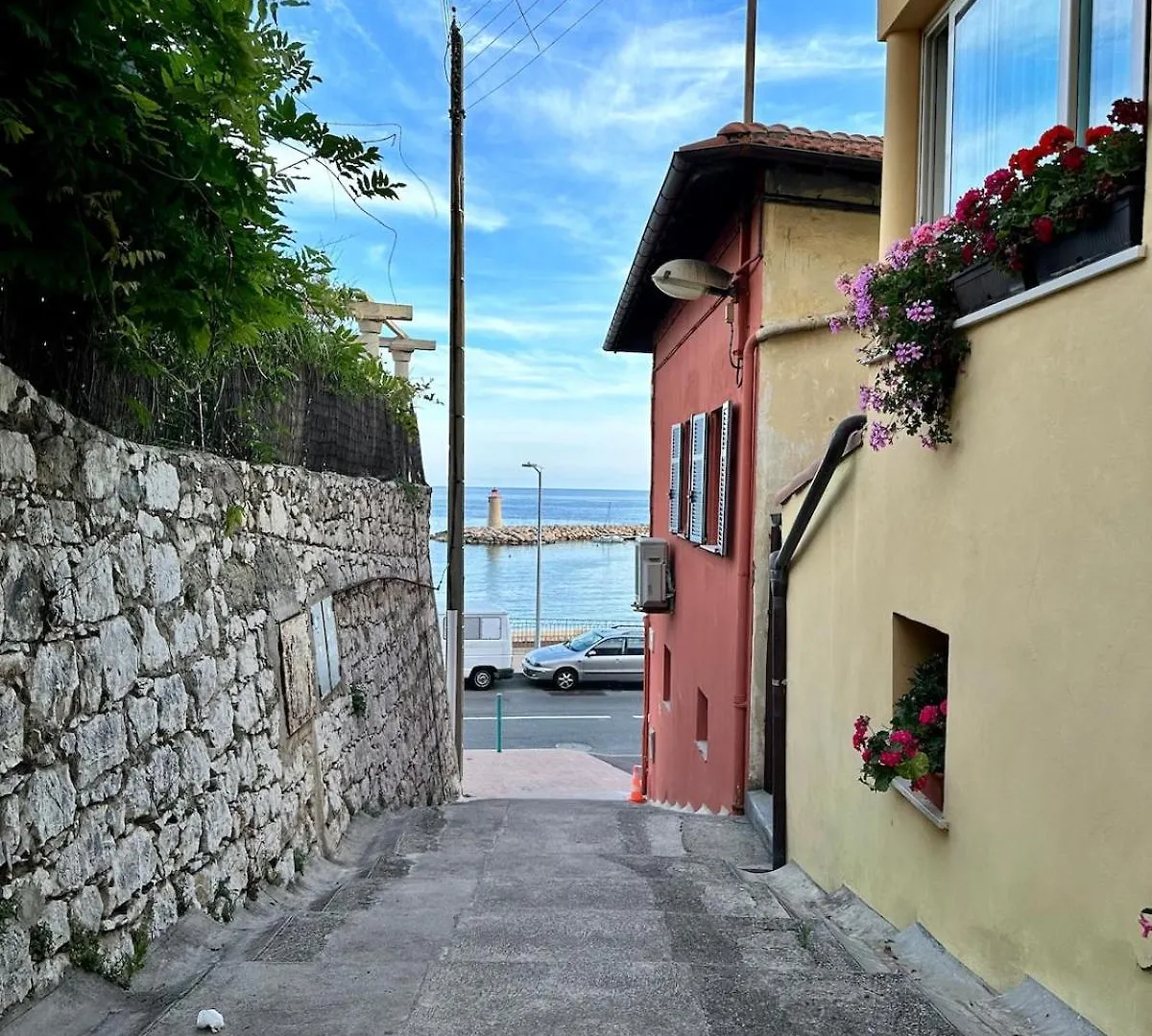Apartment Peyronnet - Fabulous 2 Bedrooms - Sea View - Beach 2Min Away Menton