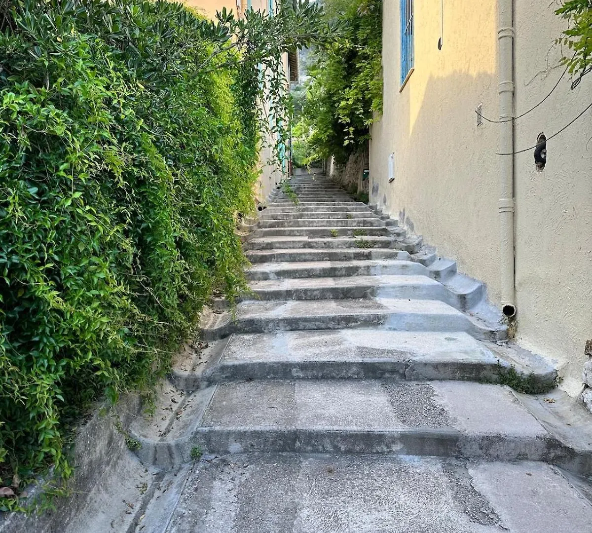 Peyronnet - Fabulous 2 Bedrooms - Sea View - Beach 2Min Away Menton France